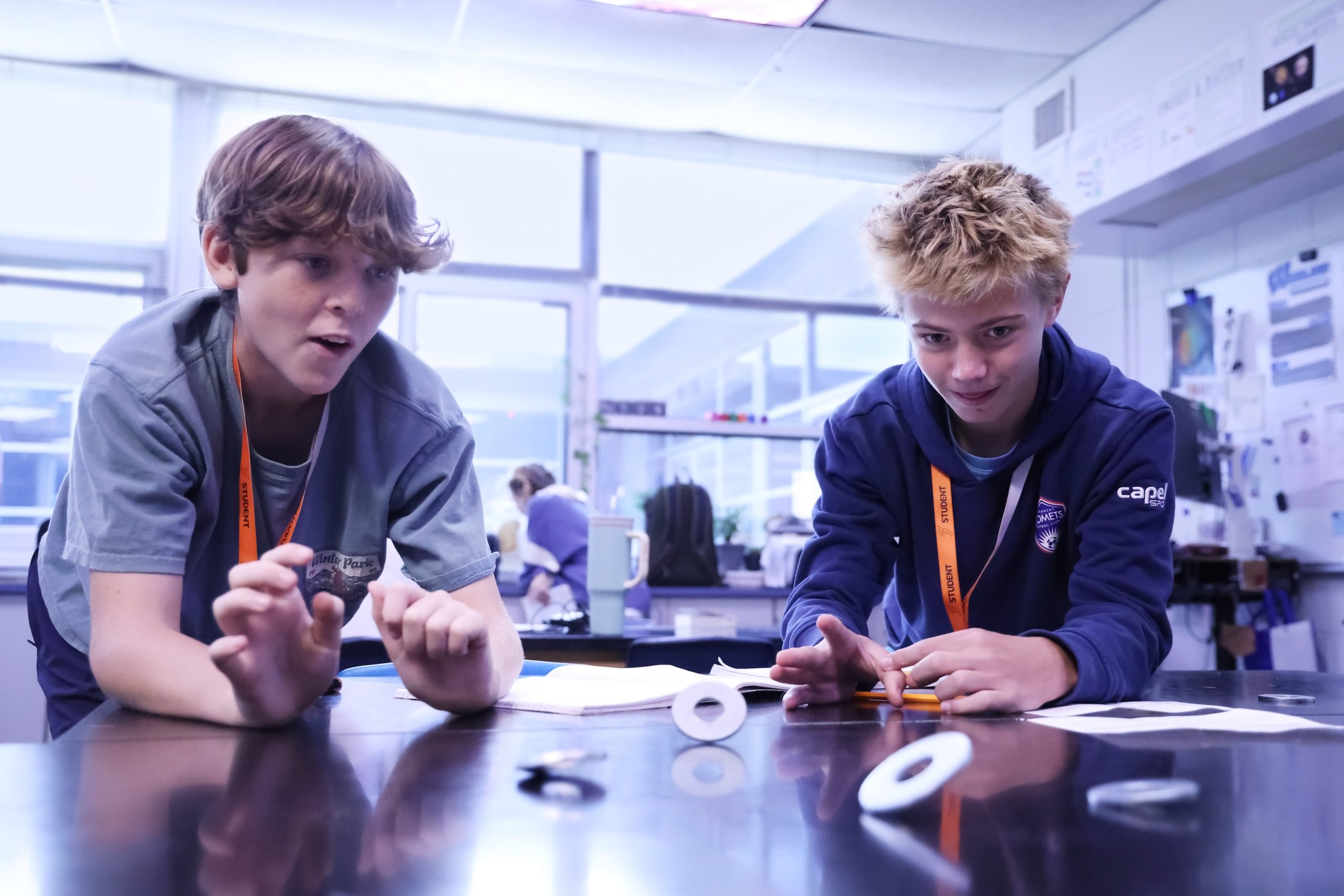 11538752739_USE Canon_9-19_PhysicalScience_RetouchFavorite