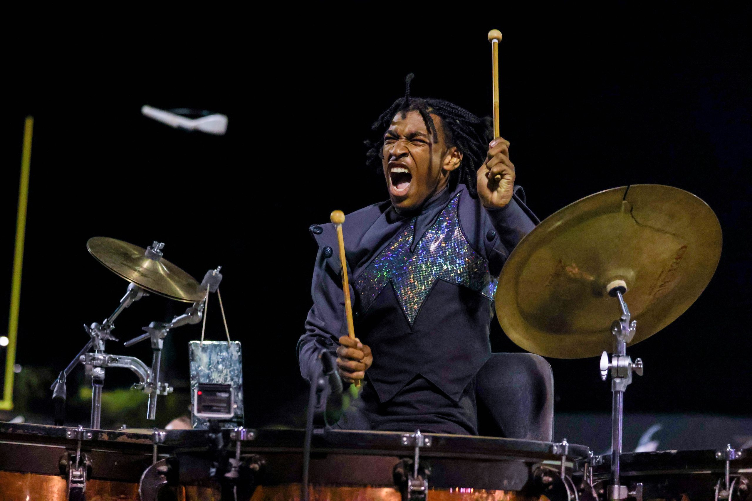 11573991878_performing art1